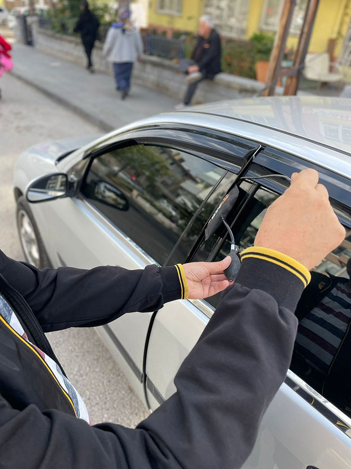 Çamdibi Oto Kilitçisi